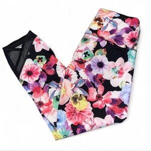 Old Navy Active Go Dry Floral Capri Leggings